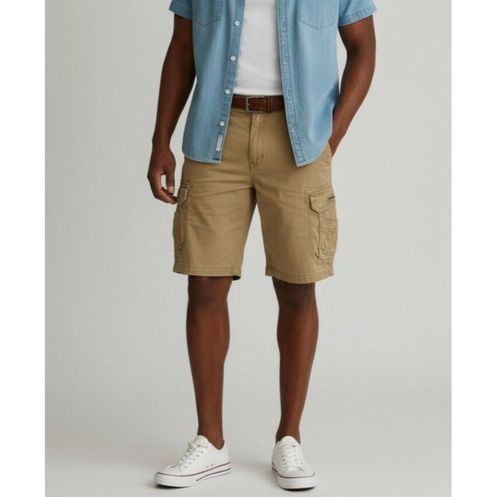 Union Bay Mens Khaki Cargo Shorts Size 38 With Multiple Pockets & Button Closure